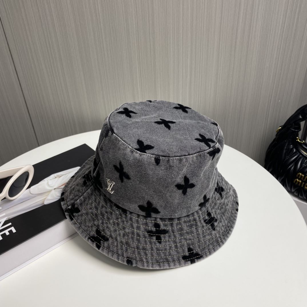 Louis Vuitton Caps